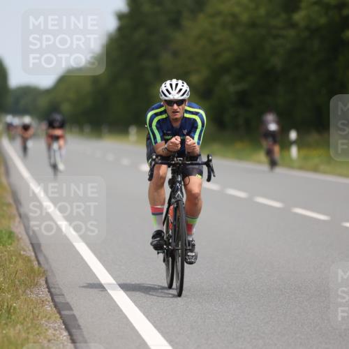 22.06.2025 - Viking Triathlon Yannick Fuchs http://msf.ph/oto/8114274 22.06.2025 12:15:54 Radfahren 41, 242, 284, 370, 530, 657 meine-sportfotos.de