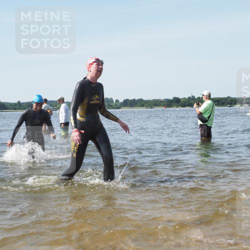 22.06.2025 - Viking Triathlon KatJ http://msf.ph/oto/8114311 22.06.2025 10:41:54 Schwimmen 58, 142, 159, 199, 221, 625 meine-sportfotos.de