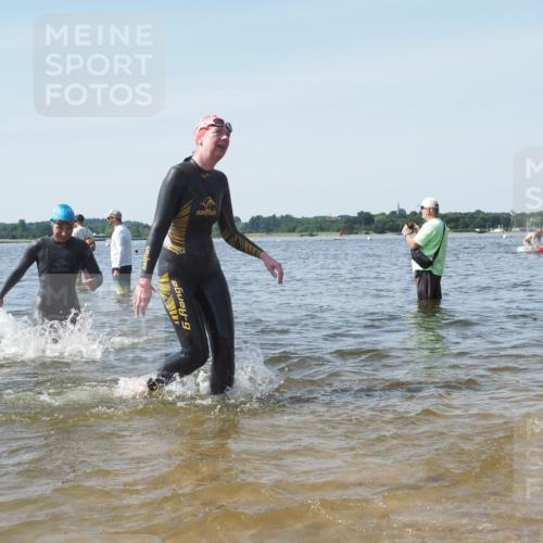 22.06.2025 - Viking Triathlon KatJ http://msf.ph/oto/8114322 22.06.2025 10:41:54 Schwimmen 58, 142, 159, 199, 221, 625 meine-sportfotos.de