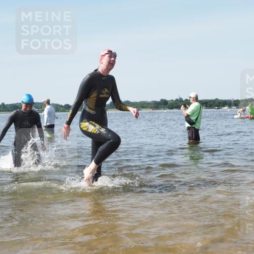 22.06.2025 - Viking Triathlon KatJ http://msf.ph/oto/8114343 22.06.2025 10:41:55 Schwimmen 58, 142, 159, 199, 221, 625 meine-sportfotos.de