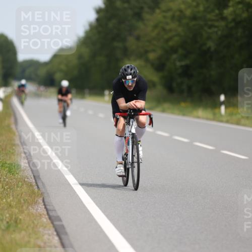 22.06.2025 - Viking Triathlon Yannick Fuchs http://msf.ph/oto/8114353 22.06.2025 12:15:58 Radfahren 41, 132, 229, 242, 271, 284, 294, 370, 486, 510, 530 meine-sportfotos.de