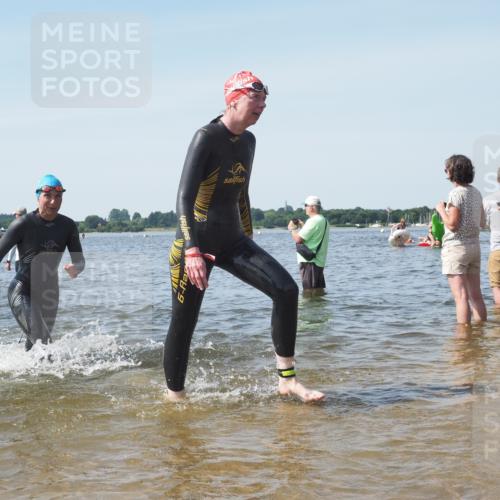 22.06.2025 - Viking Triathlon KatJ http://msf.ph/oto/8114370 22.06.2025 10:41:55 Schwimmen 58, 142, 159, 199, 221, 625 meine-sportfotos.de