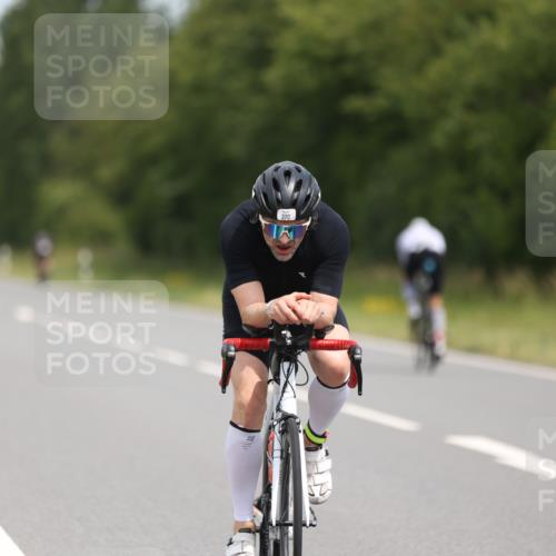22.06.2025 - Viking Triathlon Yannick Fuchs http://msf.ph/oto/8114428 22.06.2025 12:15:59 Radfahren 41, 132, 229, 271, 284, 294, 370, 486, 510, 530 meine-sportfotos.de