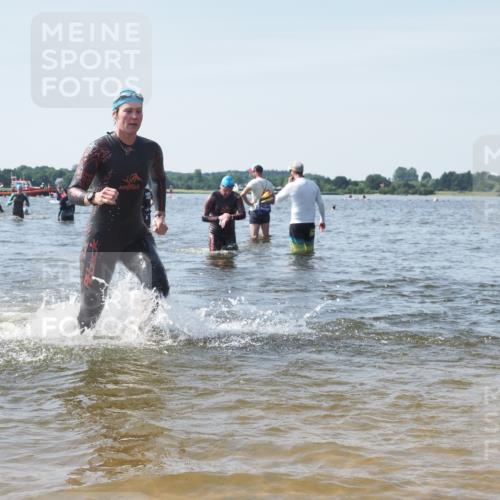 22.06.2025 - Viking Triathlon KatJ http://msf.ph/oto/8114452 22.06.2025 10:41:58 Schwimmen 58, 159, 199, 221, 625 meine-sportfotos.de