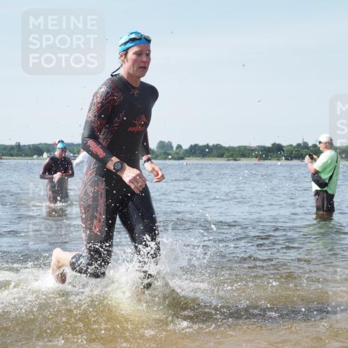 22.06.2025 - Viking Triathlon KatJ http://msf.ph/oto/8114493 22.06.2025 10:41:59 Schwimmen 58, 78, 159, 199, 221, 625 meine-sportfotos.de