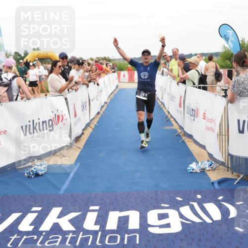 22.06.2025 - Viking Triathlon MichiJ http://msf.ph/oto/8114498 22.06.2025 15:05:13 Ziel 214 meine-sportfotos.de