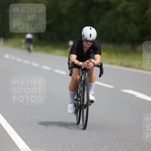 22.06.2025 - Viking Triathlon Yannick Fuchs http://msf.ph/oto/8114505 22.06.2025 12:16:04 Radfahren 95, 132, 229, 271, 284, 294, 359, 370, 486, 510, 530 meine-sportfotos.de
