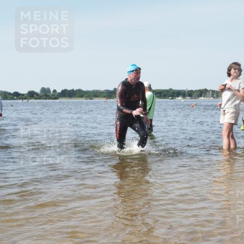 22.06.2025 - Viking Triathlon KatJ http://msf.ph/oto/8114512 22.06.2025 10:42:05 Schwimmen 78, 159, 199, 290 meine-sportfotos.de