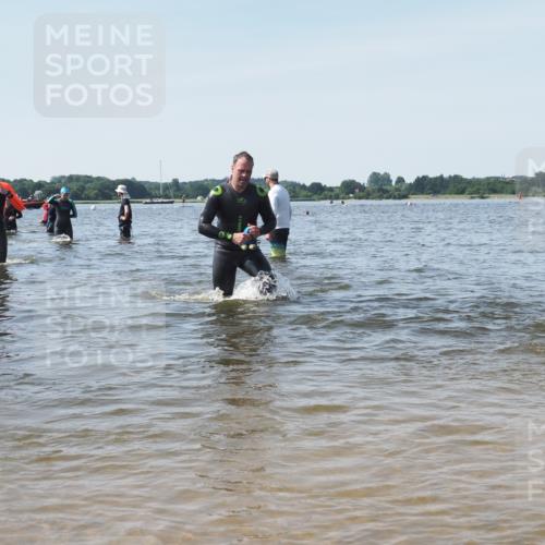 22.06.2025 - Viking Triathlon KatJ http://msf.ph/oto/8114532 22.06.2025 10:42:07 Schwimmen 78, 159, 199, 281, 290, 460 meine-sportfotos.de