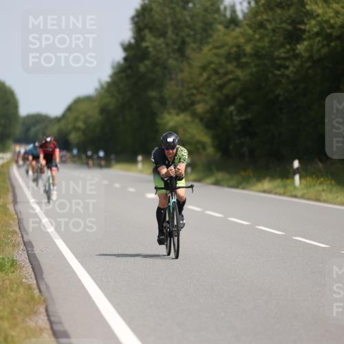 22.06.2025 - Viking Triathlon Yannick Fuchs http://msf.ph/oto/8114654 22.06.2025 11:39:40 Radfahren 18, 113, 261, 461, 467, 522, 546, 612, 650 meine-sportfotos.de