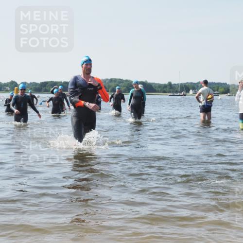 22.06.2025 - Viking Triathlon KatJ http://msf.ph/oto/8114677 22.06.2025 10:42:11 Schwimmen 16, 78, 159, 281, 290, 326, 460, 465 meine-sportfotos.de