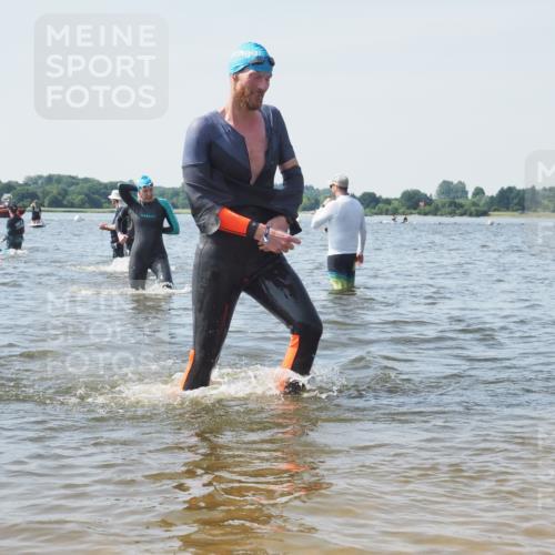 22.06.2025 - Viking Triathlon KatJ http://msf.ph/oto/8114760 22.06.2025 10:42:15 Schwimmen 16, 65, 78, 281, 290, 326, 460, 465 meine-sportfotos.de