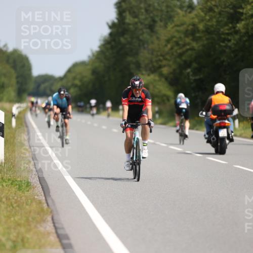 22.06.2025 - Viking Triathlon Yannick Fuchs http://msf.ph/oto/8114795 22.06.2025 11:39:45 Radfahren 19, 38, 113, 261, 377, 407, 461, 467, 546, 650 meine-sportfotos.de