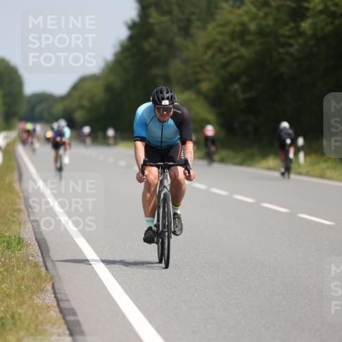 22.06.2025 - Viking Triathlon Yannick Fuchs http://msf.ph/oto/8114891 22.06.2025 11:39:48 Radfahren 19, 38, 113, 123, 127, 377, 395, 407, 461, 467, 550, 554, 650 meine-sportfotos.de