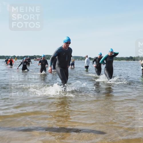 22.06.2025 - Viking Triathlon KatJ http://msf.ph/oto/8114899 22.06.2025 10:42:21 Schwimmen 16, 65, 192, 281, 290, 318, 326, 460, 465 meine-sportfotos.de