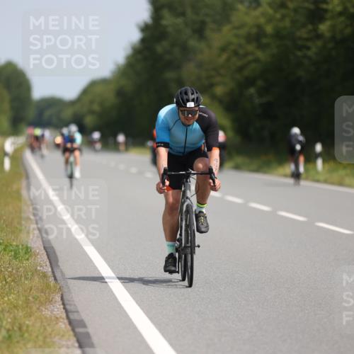 22.06.2025 - Viking Triathlon Yannick Fuchs http://msf.ph/oto/8114904 22.06.2025 11:39:49 Radfahren 19, 38, 113, 123, 127, 377, 395, 407, 467, 550, 554, 650 meine-sportfotos.de