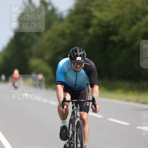 22.06.2025 - Viking Triathlon Yannick Fuchs http://msf.ph/oto/8114949 22.06.2025 11:39:50 Radfahren 19, 38, 113, 123, 127, 377, 388, 395, 407, 467, 550, 554, 650 meine-sportfotos.de