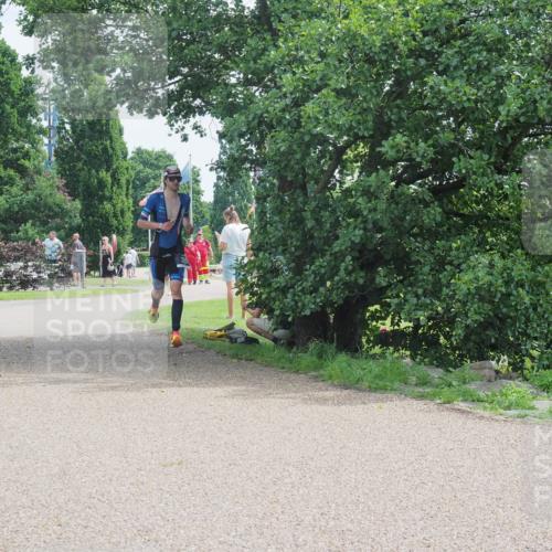 22.06.2025 - Viking Triathlon KatJ http://msf.ph/oto/8115019 22.06.2025 12:52:54 Laufen 286 meine-sportfotos.de