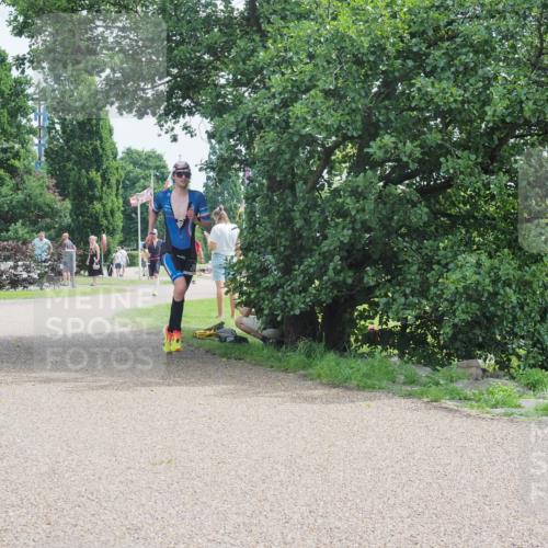 22.06.2025 - Viking Triathlon KatJ http://msf.ph/oto/8115033 22.06.2025 12:52:55 Laufen 286 meine-sportfotos.de