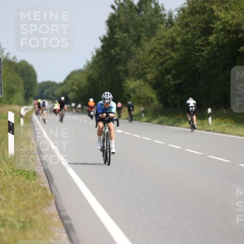 22.06.2025 - Viking Triathlon Yannick Fuchs http://msf.ph/oto/8115053 22.06.2025 11:39:53 Radfahren 19, 38, 123, 127, 377, 388, 395, 407, 467, 550, 554 meine-sportfotos.de