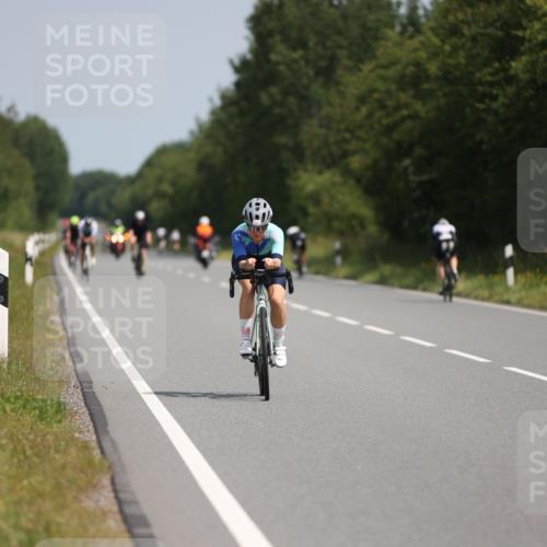22.06.2025 - Viking Triathlon Yannick Fuchs http://msf.ph/oto/8115076 22.06.2025 11:39:53 Radfahren 19, 38, 123, 127, 377, 388, 395, 407, 467, 550, 554 meine-sportfotos.de