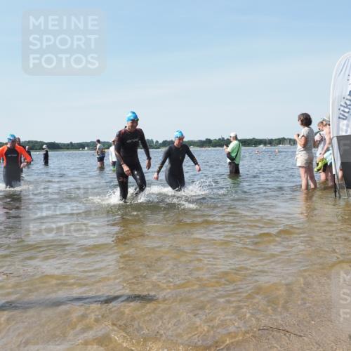 22.06.2025 - Viking Triathlon KatJ http://msf.ph/oto/8115134 22.06.2025 10:42:32 Schwimmen 16, 55, 65, 171, 192, 318, 427 meine-sportfotos.de