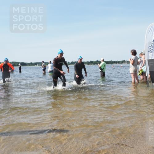 22.06.2025 - Viking Triathlon KatJ http://msf.ph/oto/8115140 22.06.2025 10:42:32 Schwimmen 16, 55, 65, 171, 192, 318, 427 meine-sportfotos.de