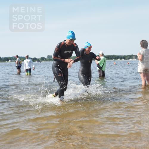 22.06.2025 - Viking Triathlon KatJ http://msf.ph/oto/8115148 22.06.2025 10:42:33 Schwimmen 55, 65, 171, 192, 318, 427 meine-sportfotos.de