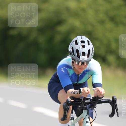 22.06.2025 - Viking Triathlon Yannick Fuchs http://msf.ph/oto/8115158 22.06.2025 11:39:56 Radfahren 19, 38, 51, 123, 127, 299, 388, 395, 407, 550, 554 meine-sportfotos.de