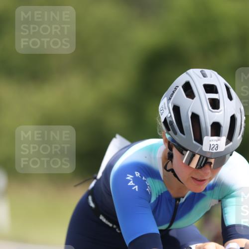 22.06.2025 - Viking Triathlon Yannick Fuchs http://msf.ph/oto/8115179 22.06.2025 11:39:57 Radfahren 19, 26, 38, 51, 123, 127, 299, 388, 395, 407, 550, 554 meine-sportfotos.de