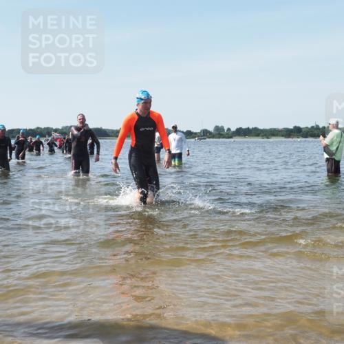 22.06.2025 - Viking Triathlon KatJ http://msf.ph/oto/8115192 22.06.2025 10:42:35 Schwimmen 55, 65, 171, 192, 240, 318, 427 meine-sportfotos.de
