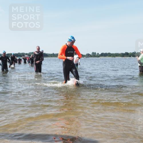 22.06.2025 - Viking Triathlon KatJ http://msf.ph/oto/8115209 22.06.2025 10:42:35 Schwimmen 55, 65, 171, 192, 240, 318, 427 meine-sportfotos.de