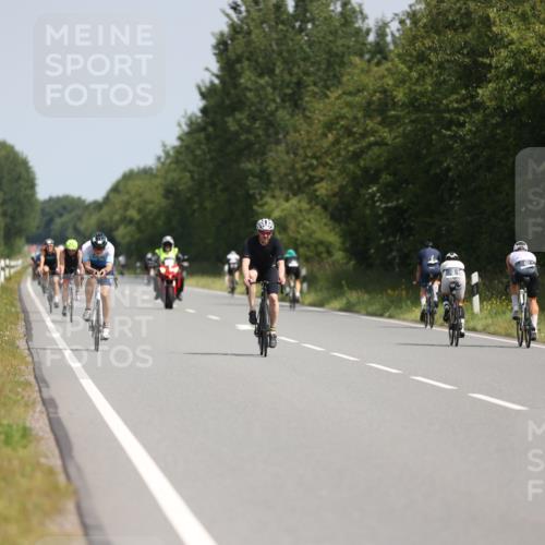 22.06.2025 - Viking Triathlon Yannick Fuchs http://msf.ph/oto/8115220 22.06.2025 11:40:00 Radfahren 26, 51, 123, 127, 299, 388, 395, 550, 554 meine-sportfotos.de