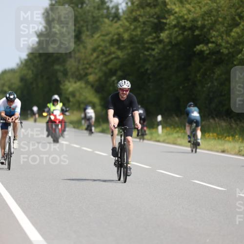22.06.2025 - Viking Triathlon Yannick Fuchs http://msf.ph/oto/8115276 22.06.2025 11:40:02 Radfahren 26, 51, 299, 388, 395, 399, 447, 531, 554 meine-sportfotos.de