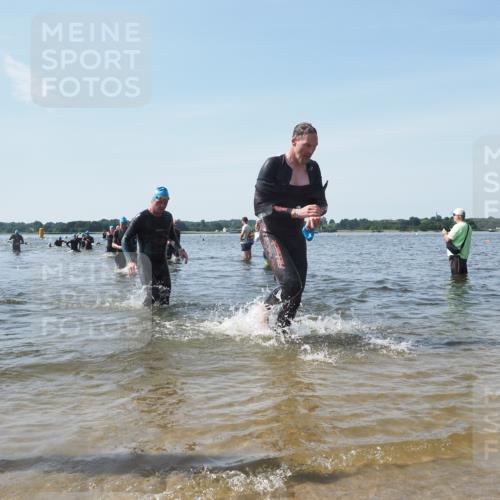 22.06.2025 - Viking Triathlon KatJ http://msf.ph/oto/8115289 22.06.2025 10:42:40 Schwimmen 55, 171, 240, 369, 427, 441, 624 meine-sportfotos.de