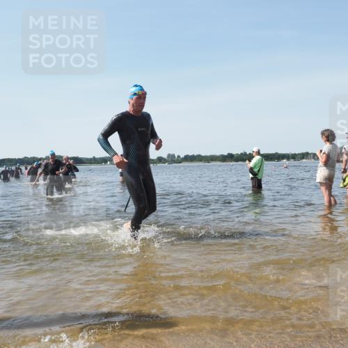 22.06.2025 - Viking Triathlon KatJ http://msf.ph/oto/8115351 22.06.2025 10:42:42 Schwimmen 55, 171, 240, 282, 369, 427, 441, 624 meine-sportfotos.de