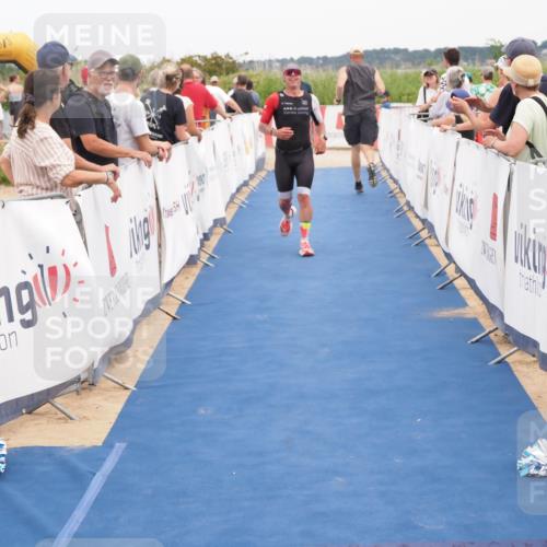 22.06.2025 - Viking Triathlon MichiJ http://msf.ph/oto/8115365 22.06.2025 15:05:43 Ziel 491, 492 meine-sportfotos.de