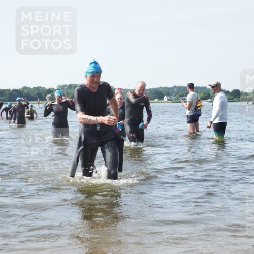 22.06.2025 - Viking Triathlon KatJ http://msf.ph/oto/8115389 22.06.2025 10:42:45 Schwimmen 55, 171, 240, 282, 369, 441, 624 meine-sportfotos.de