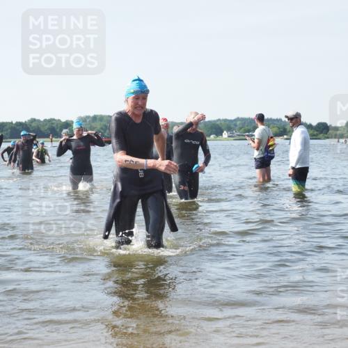 22.06.2025 - Viking Triathlon KatJ http://msf.ph/oto/8115395 22.06.2025 10:42:45 Schwimmen 55, 171, 240, 282, 369, 441, 624 meine-sportfotos.de