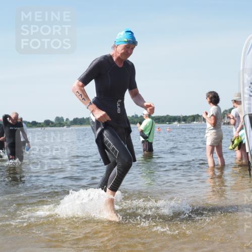 22.06.2025 - Viking Triathlon KatJ http://msf.ph/oto/8115451 22.06.2025 10:42:49 Schwimmen 133, 171, 240, 282, 369, 441, 624 meine-sportfotos.de