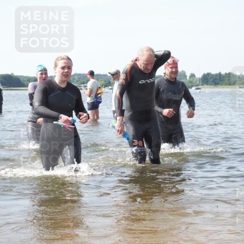 22.06.2025 - Viking Triathlon KatJ http://msf.ph/oto/8115474 22.06.2025 10:42:51 Schwimmen 133, 171, 240, 282, 309, 369, 441, 450, 624 meine-sportfotos.de