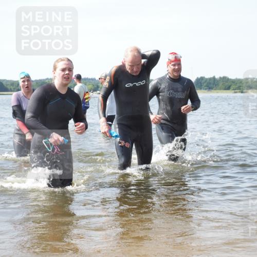 22.06.2025 - Viking Triathlon KatJ http://msf.ph/oto/8115489 22.06.2025 10:42:51 Schwimmen 133, 171, 240, 282, 309, 369, 441, 450, 624 meine-sportfotos.de