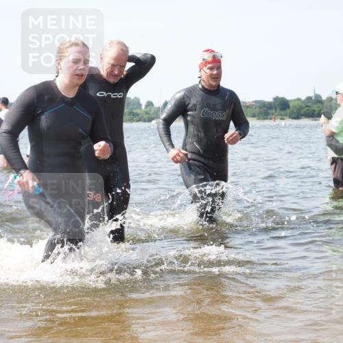 22.06.2025 - Viking Triathlon KatJ http://msf.ph/oto/8115507 22.06.2025 10:42:52 Schwimmen 66, 133, 240, 282, 309, 369, 441, 450, 624 meine-sportfotos.de