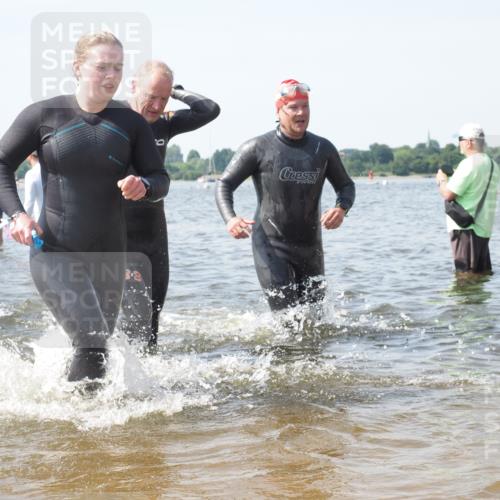 22.06.2025 - Viking Triathlon KatJ http://msf.ph/oto/8115515 22.06.2025 10:42:52 Schwimmen 66, 133, 240, 282, 309, 369, 441, 450, 624 meine-sportfotos.de