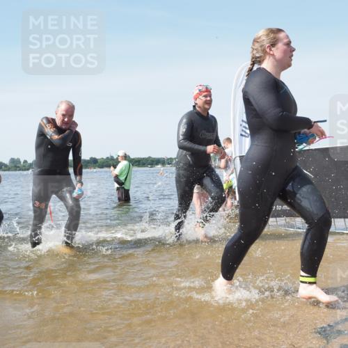 22.06.2025 - Viking Triathlon KatJ http://msf.ph/oto/8115559 22.06.2025 10:42:54 Schwimmen 66, 128, 133, 186, 240, 282, 309, 369, 441, 450, 624 meine-sportfotos.de