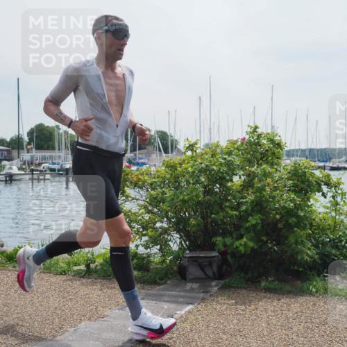 22.06.2025 - Viking Triathlon KatJ http://msf.ph/oto/8115596 22.06.2025 12:54:10 Laufen 99, 420 meine-sportfotos.de