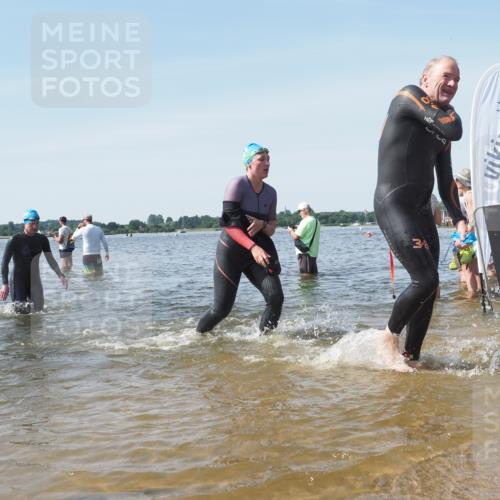 22.06.2025 - Viking Triathlon KatJ http://msf.ph/oto/8115630 22.06.2025 10:42:56 Schwimmen 66, 128, 133, 186, 240, 282, 309, 369, 441, 450, 624 meine-sportfotos.de