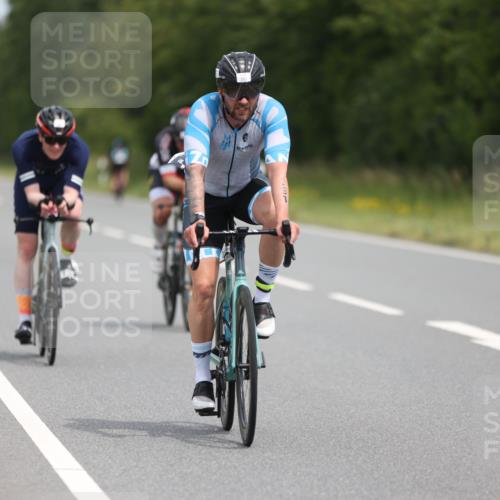 22.06.2025 - Viking Triathlon Yannick Fuchs http://msf.ph/oto/8115640 22.06.2025 12:17:34 Radfahren 44, 54, 156, 194, 220, 335, 357, 361, 639 meine-sportfotos.de