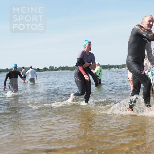 22.06.2025 - Viking Triathlon KatJ http://msf.ph/oto/8115642 22.06.2025 10:42:56 Schwimmen 66, 128, 133, 186, 240, 282, 309, 369, 441, 450, 624 meine-sportfotos.de
