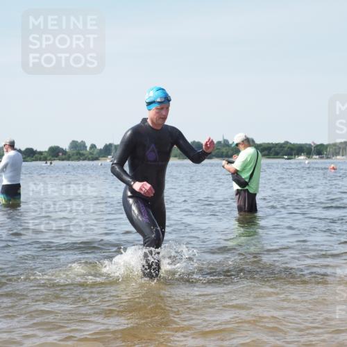 22.06.2025 - Viking Triathlon KatJ http://msf.ph/oto/8115655 22.06.2025 10:42:58 Schwimmen 66, 128, 133, 186, 282, 309, 358, 369, 441, 450, 489 meine-sportfotos.de